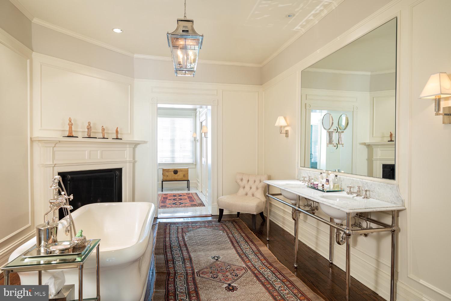 2015 Hillyer Place Northwest Washington, DC 20009 - Photo 12 of 24 Master Bathroom
