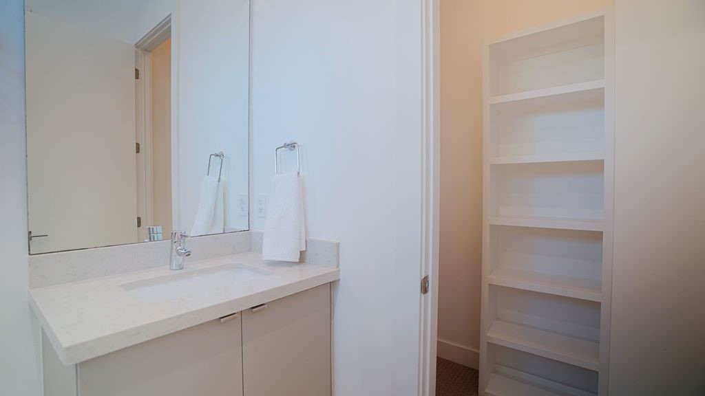 3308 North MacGregor Way Houston, TX 77004 - Photo 30 of 46 Bathroom