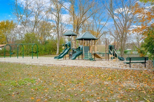 95 Dinosaur Road Wilmington, IL 60481 - Photo 43 of 54 a view of a park with swings