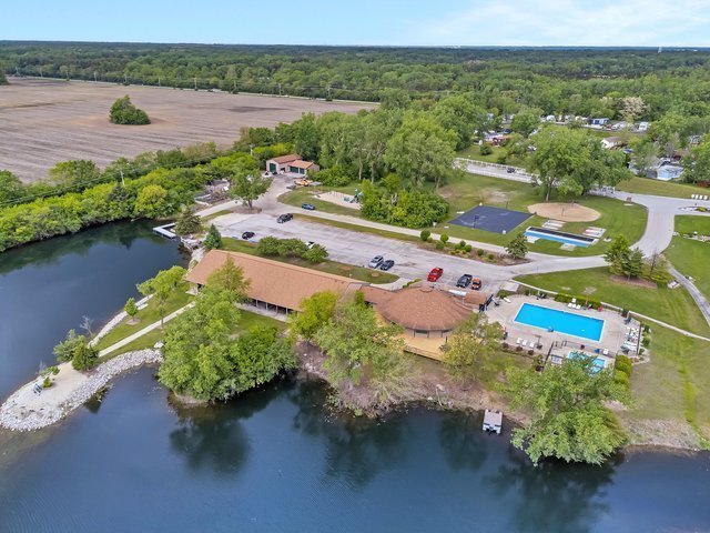 95 Dinosaur Road Wilmington, IL 60481 - Photo 49 of 54 an aerial view of a city with lake view