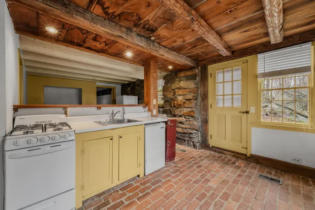 a view of an outdoor space with yard