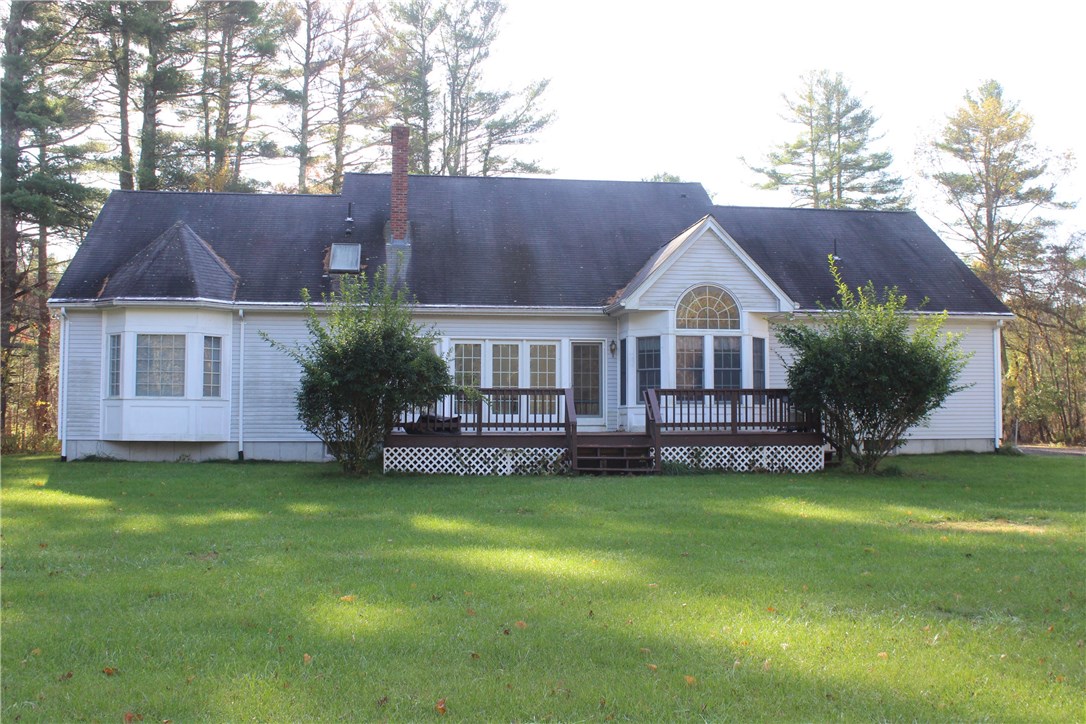 70 Douglas Hook Road Glocester, RI 02814 - Photo 4 of 22
