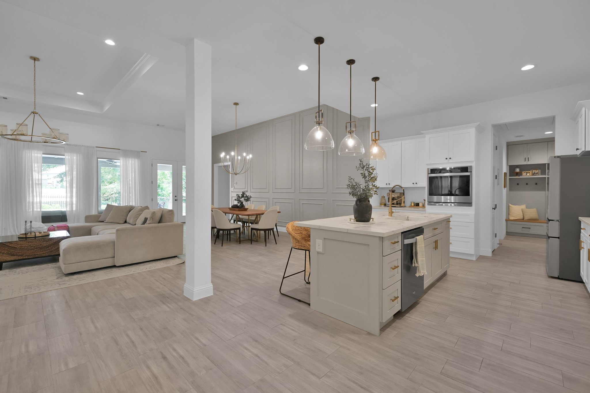 4792 West Fork Boulevard Conroe, TX 77304 - Photo 10 of 42 Beautiful spacious kitchen.
