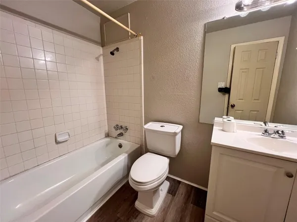 $1,250 | 10661 Braes Bend Drive, Houston, TX 77071