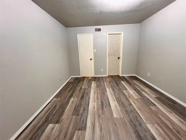 $1,250 | 10661 Braes Bend Drive, Houston, TX 77071