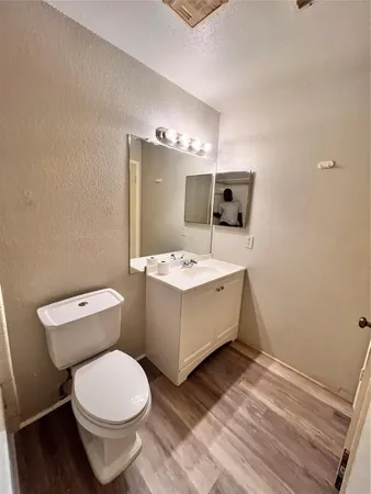 $1,250 | 10661 Braes Bend Drive, Houston, TX 77071