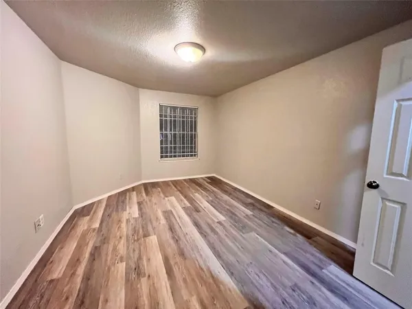 $1,250 | 10661 Braes Bend Drive, Houston, TX 77071