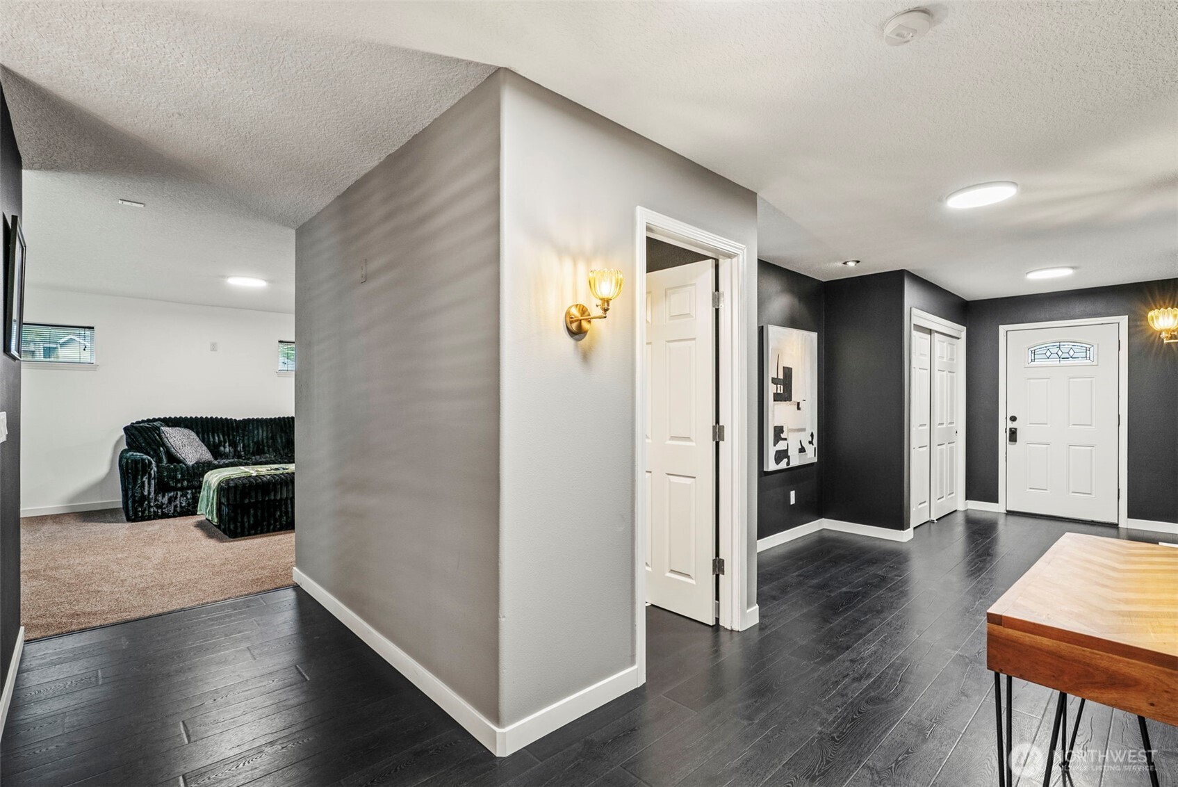 70 Crown Point Road Longview, WA 98632 - Photo 14 of 33 a view of a livingroom with furniture and wooden floor