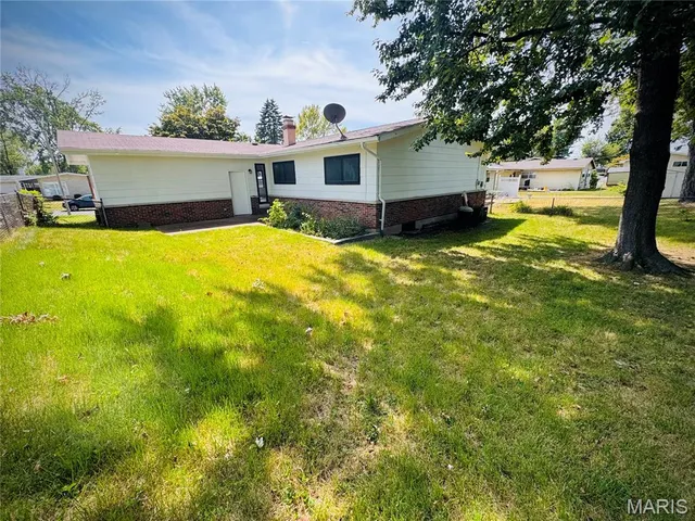 $246,000 | 2555 Guildford Drive, Florissant, MO 63033