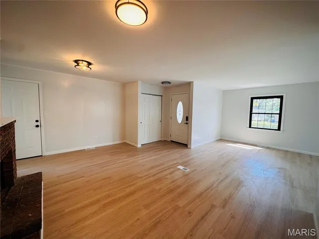 $246,000 | 2555 Guildford Drive, Florissant, MO 63033