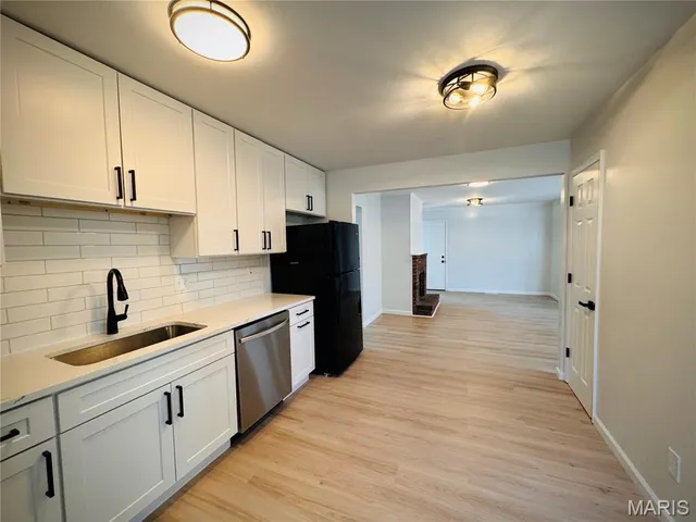 $246,000 | 2555 Guildford Drive, Florissant, MO 63033