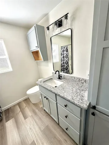 $305,000 | 1704 North Hoover Avenue, Cameron, TX 76520