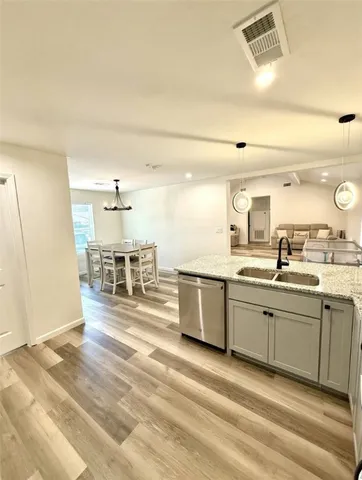 $305,000 | 1704 North Hoover Avenue, Cameron, TX 76520