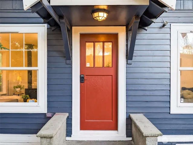 $700,000 | 8859 20th Avenue Southwest, Seattle, WA 98106