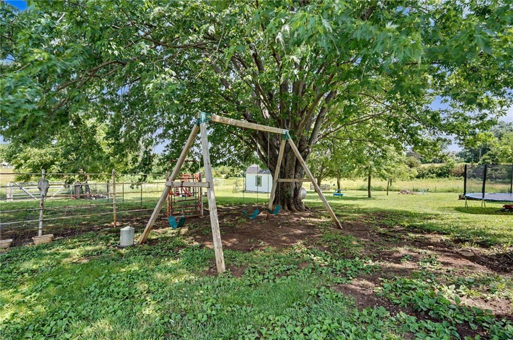 1748 East 800 Road Lawrence, KS 66049 - Photo 29 of 56