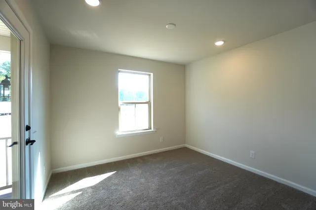 $4,100 | 612 America Drive, Horsham, PA 19044