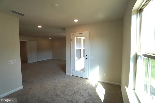 $4,100 | 612 America Drive, Horsham, PA 19044