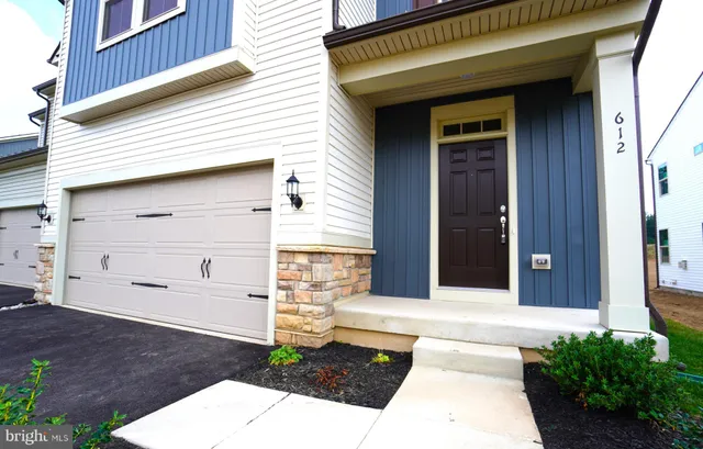 $4,100 | 612 America Drive, Horsham, PA 19044