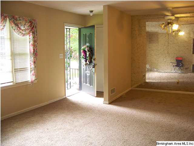 616 Rollingwood Road Birmingham, AL 35235 - Photo 4 of 18