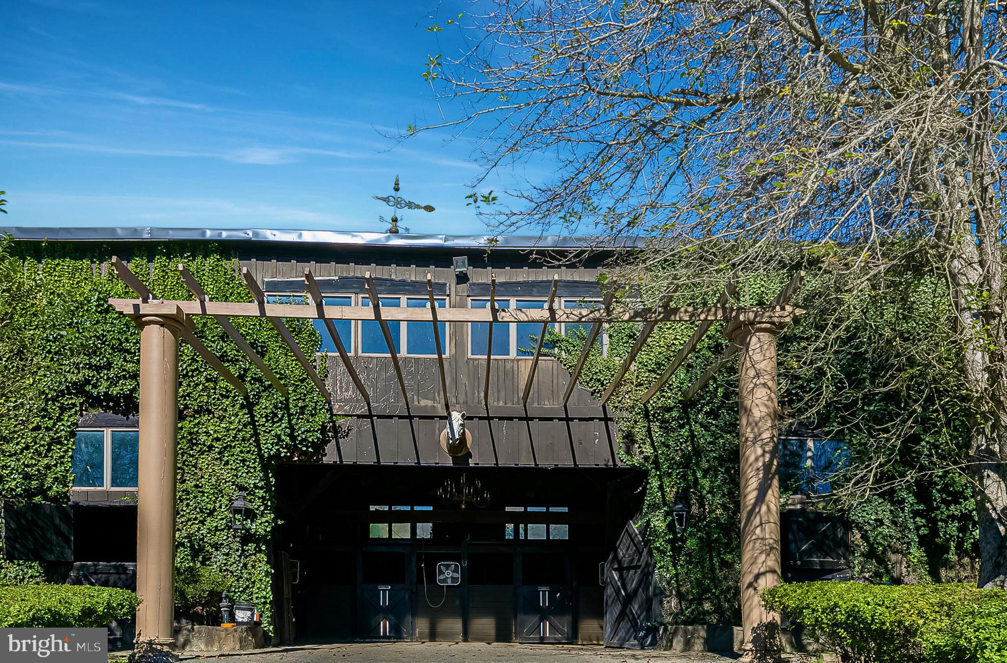 1610 Delaplane Grade Road Upperville, VA 20184 - Photo 41 of 123 Offers two wash stalls, tack and laundry room