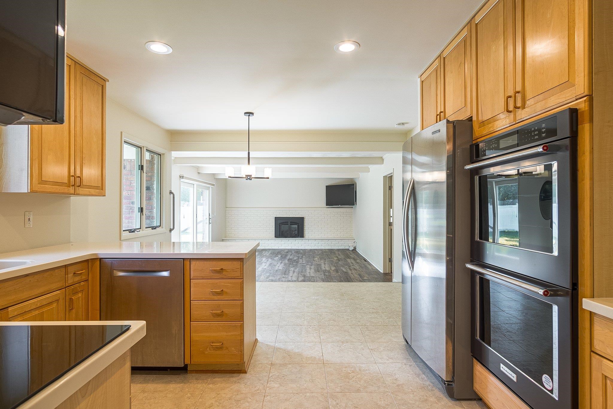 1136 Brewster Road Rochester Hills, MI 48306 - Photo 13 of 45