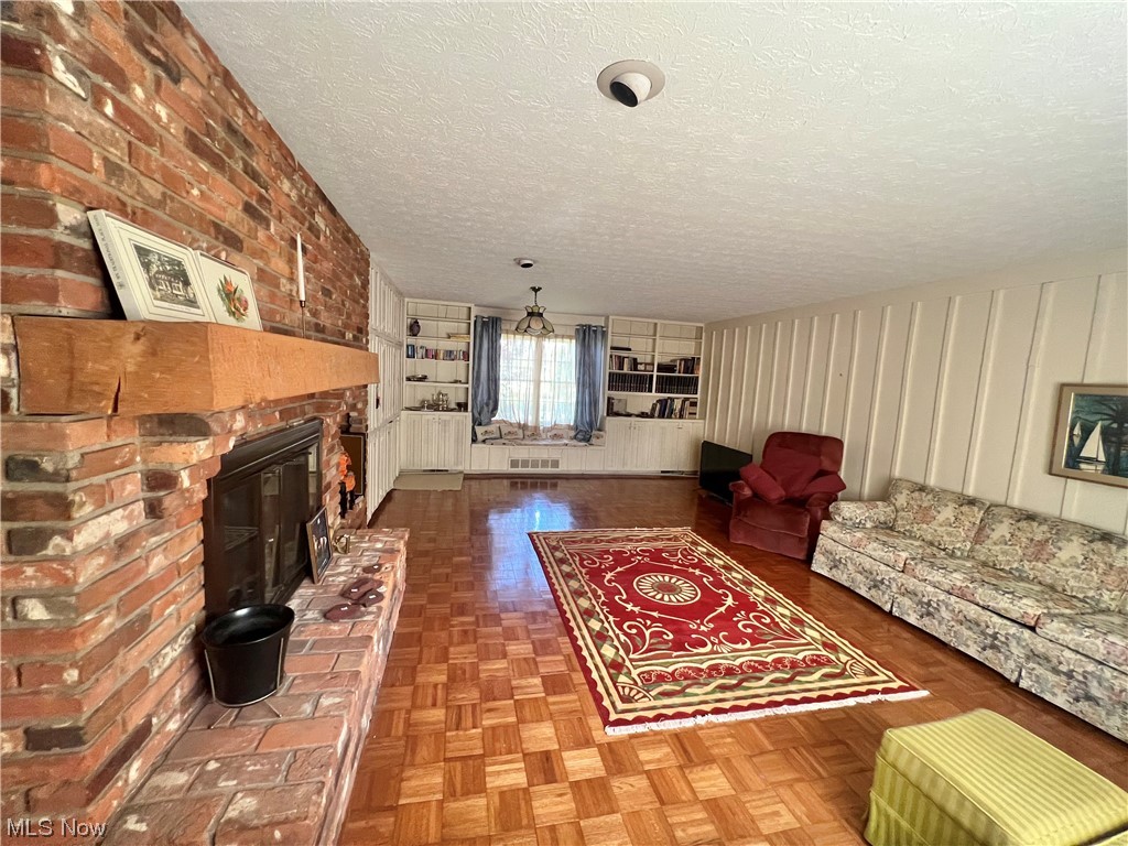 410 Holliston Road Akron, OH 44333 - Photo 11 of 26 Rec Room