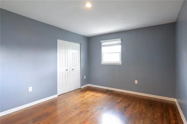 $315,000 | 9918 Countryside Road, Lenexa, KS 66215