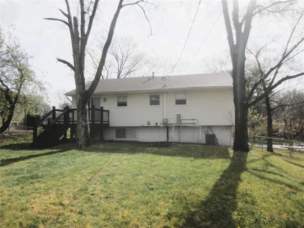 9918 Countryside Road Lenexa, KS 66215 - Photo 2 of 2