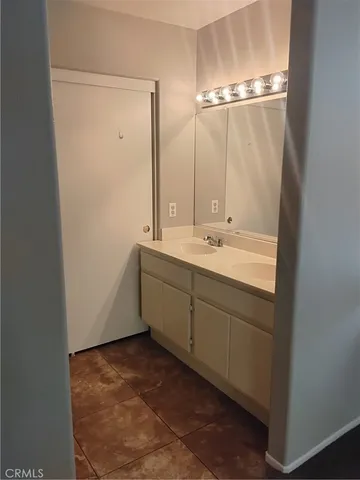 $2,900 | 728 Kelly Lane, Riverside, CA 92501