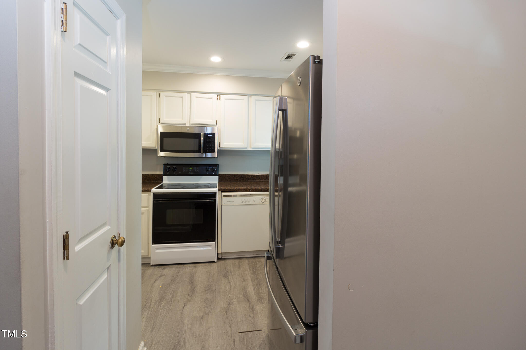 4463 Roller Court Raleigh, NC 27604 - Photo 11 of 26 IMG_3681