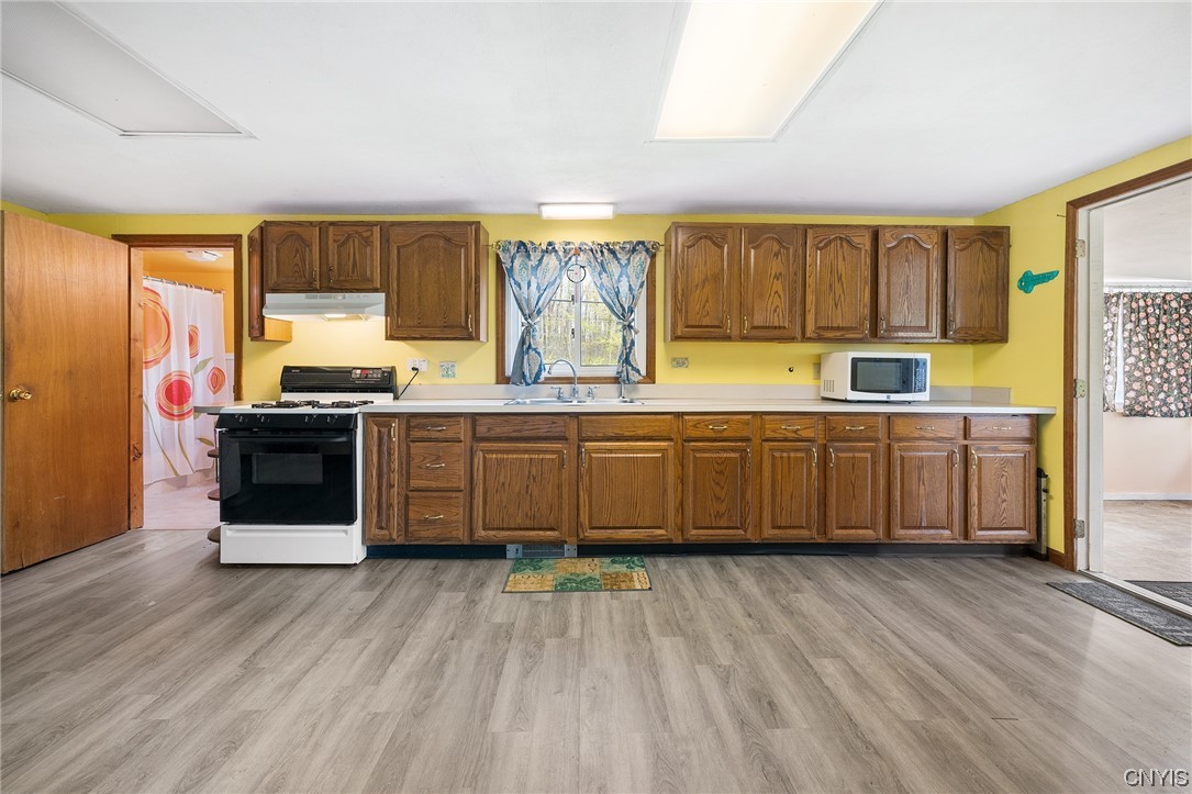 7849 Foster Road Clay, NY 13090 - Photo 12 of 37