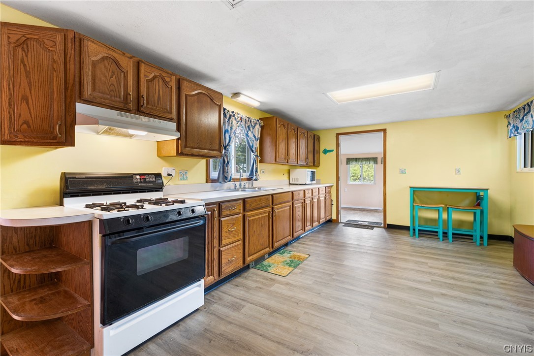 7849 Foster Road Clay, NY 13090 - Photo 18 of 37