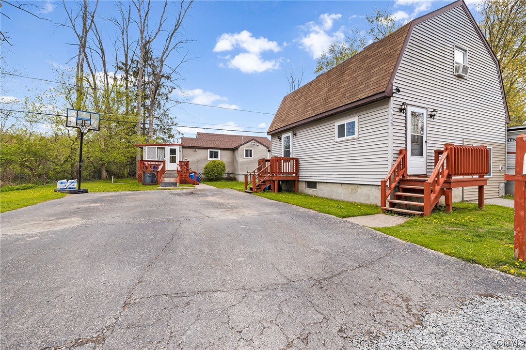 7849 Foster Road Clay, NY 13090 - Photo 2 of 37