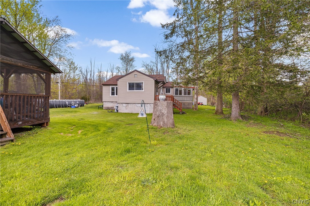 7849 Foster Road Clay, NY 13090 - Photo 4 of 37