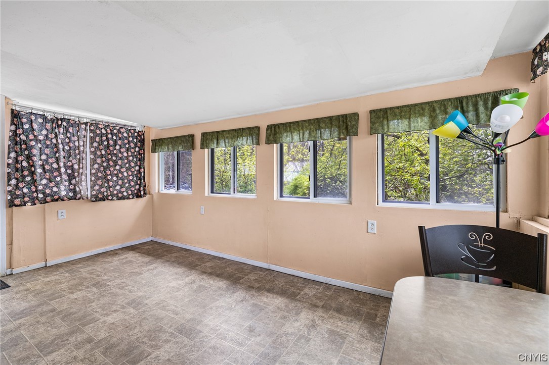 7849 Foster Road Clay, NY 13090 - Photo 10 of 37