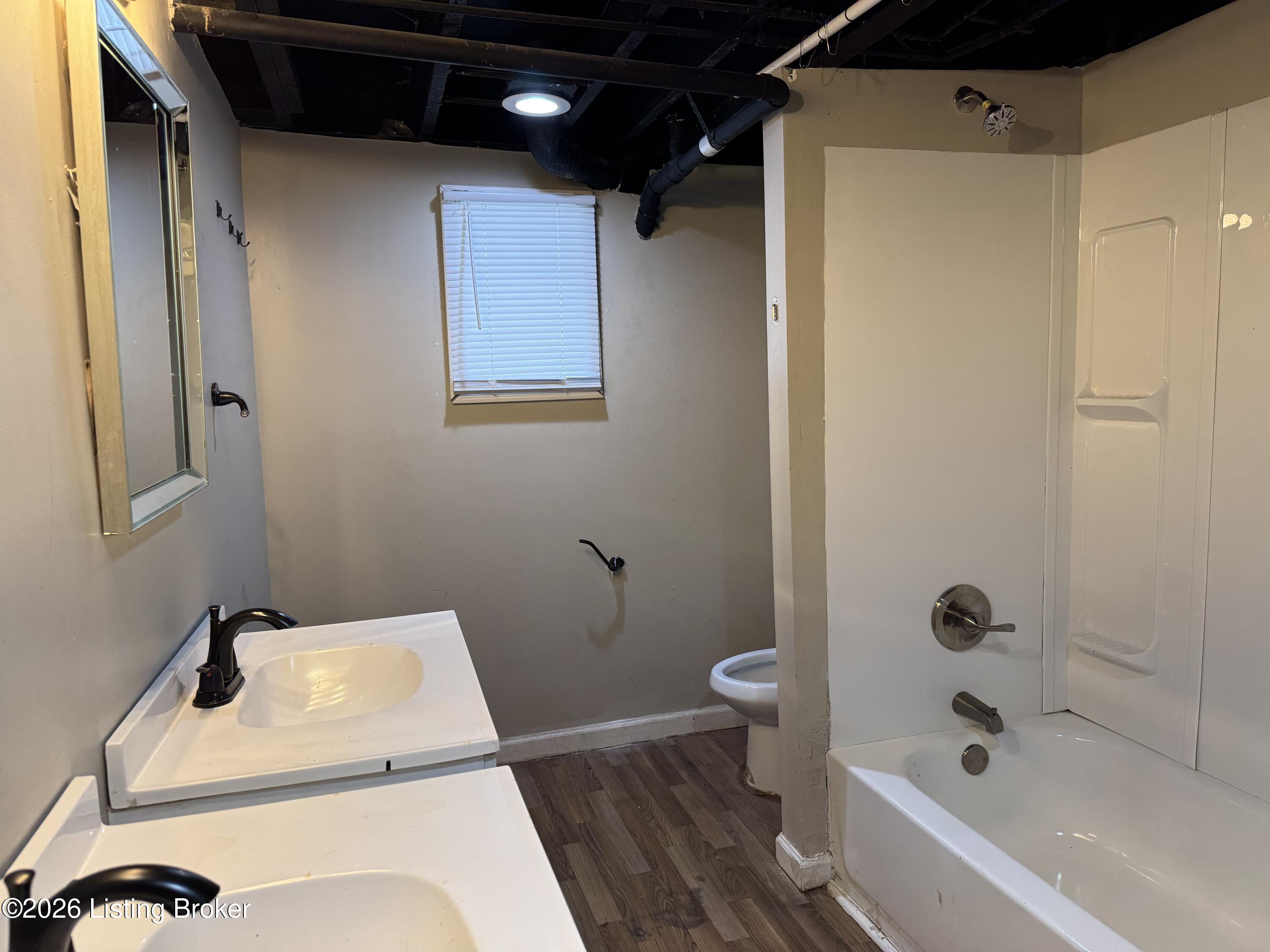 205 Alreva Road Louisville, KY 40216 - Photo 28 of 42 Lower level full bath
