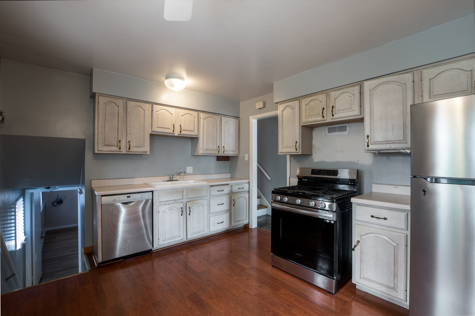 2323 Clyde Terrace Homewood, IL 60430 - Photo 6 of 28