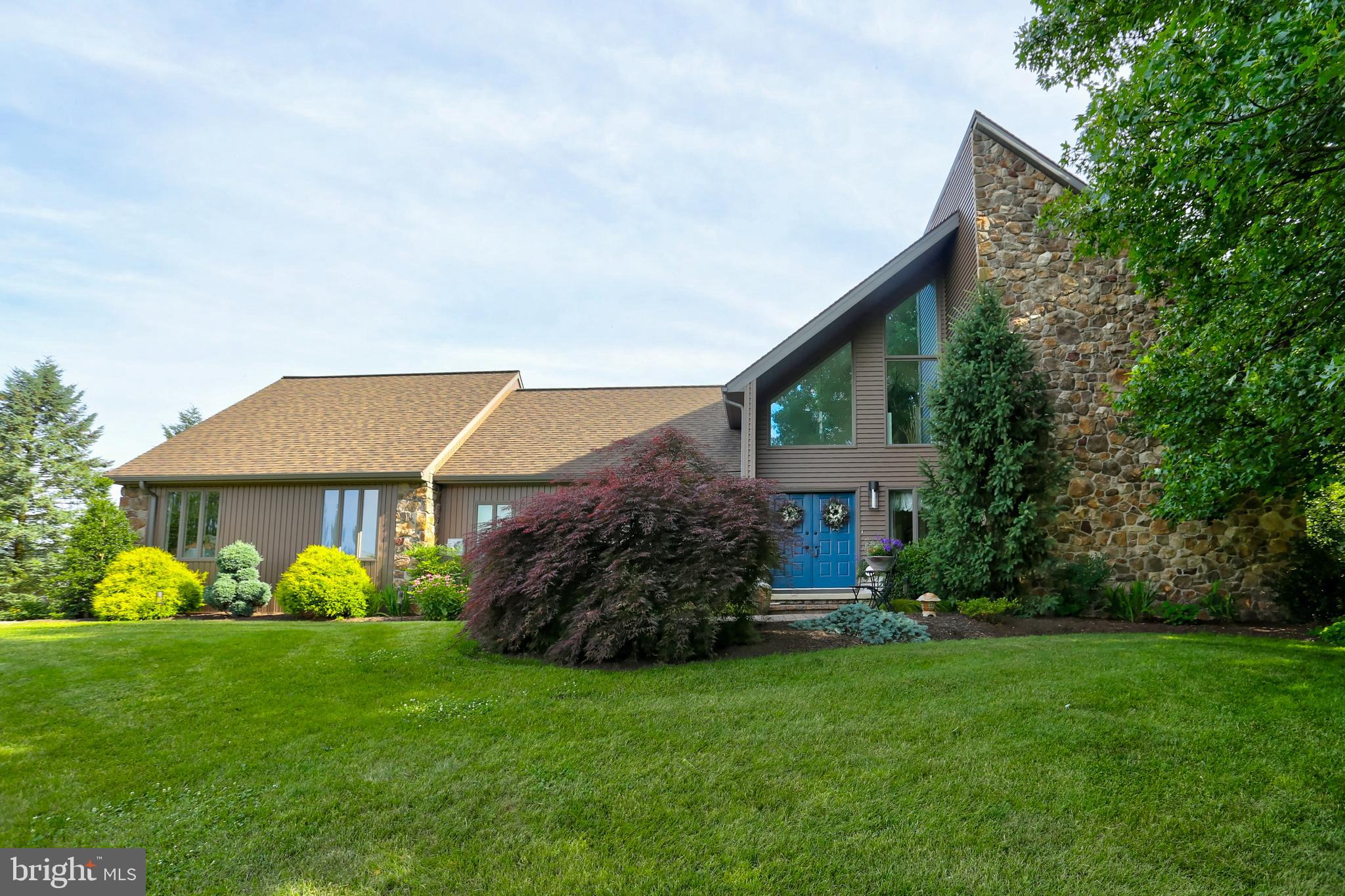 20 Hillside Road Stevens, PA 17578 - Photo 1 of 80 Gallery Image 1