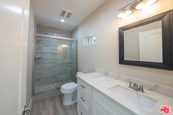 $1,900 | 21315 Kingsbury Street, Chatsworth, CA 91311