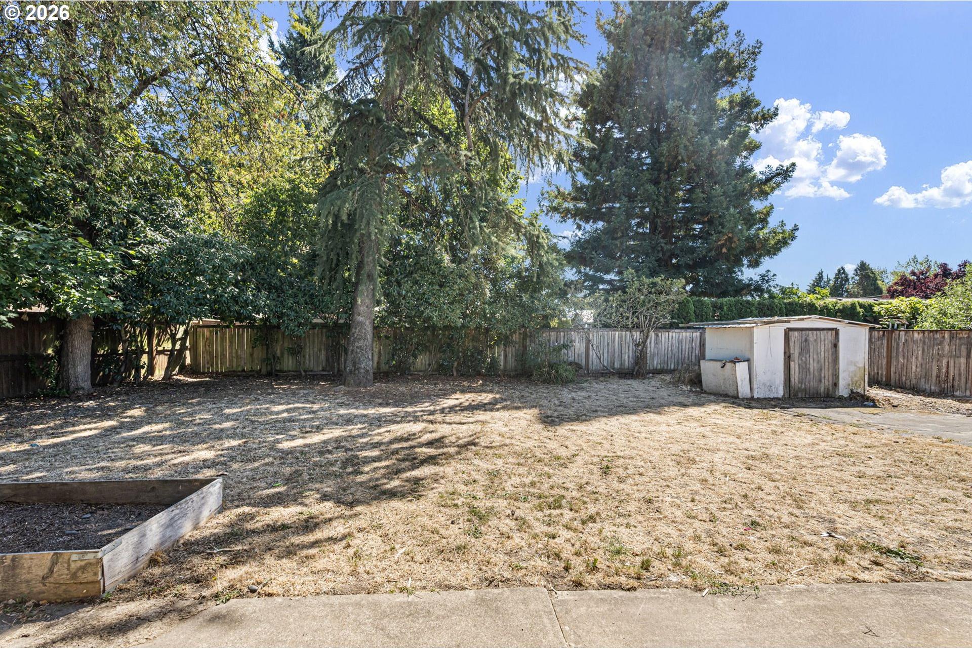 3560 Harlow Road Eugene, OR 97401 - Photo 28 of 32 Backyard