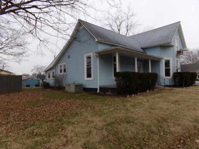 201 Spring Street Decherd, TN 37324 - Photo 3 of 26 Front/side view