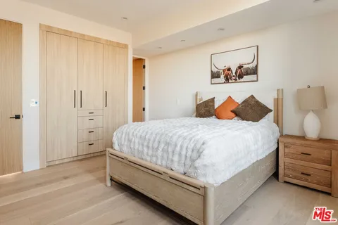 $3,960,000 | 701 Vernon Avenue, Venice, CA 90291