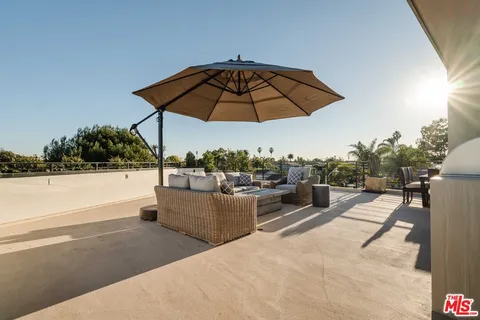$3,960,000 | 701 Vernon Avenue, Venice, CA 90291