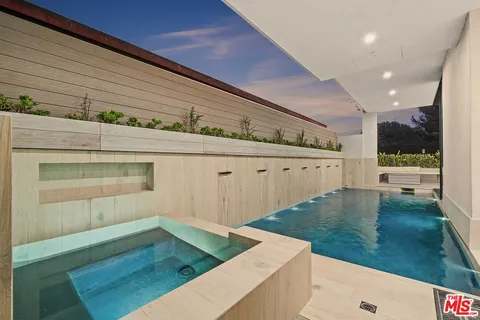 $3,960,000 | 701 Vernon Avenue, Venice, CA 90291
