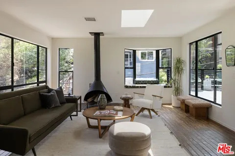 $995,000 | 3217 Future Street, Los Angeles, CA 90065
