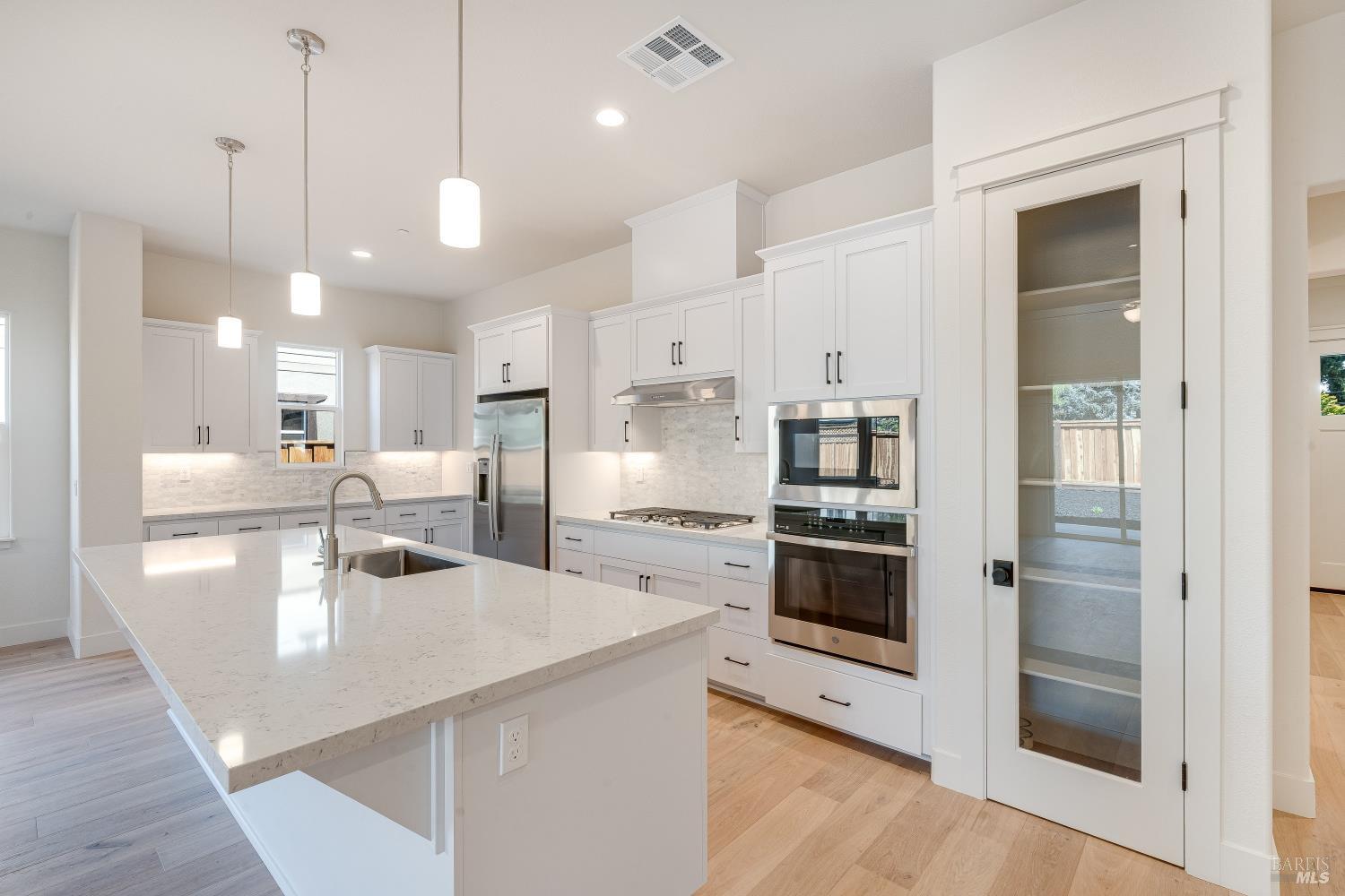 3441 Ruston Lane Napa, CA 94558 - Photo 7 of 18