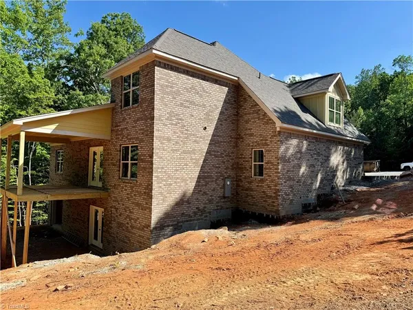 $625,000 | 1050 East Chamberlin Drive, Asheboro, NC 27205