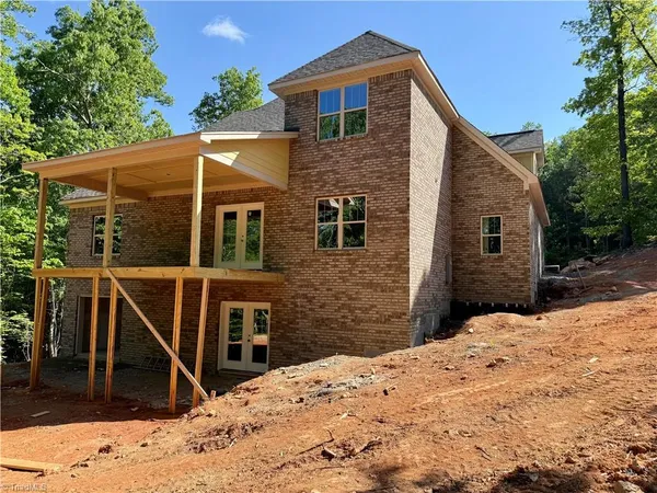 $625,000 | 1050 East Chamberlin Drive, Asheboro, NC 27205