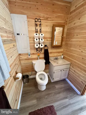 a view of room with window