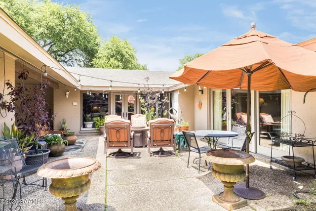 $245,000 | 504 Demoncherveaux Boulevard, Ville Platte, LA 70586